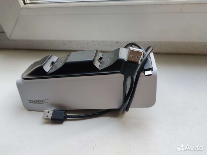 Dobe Charging Dock (TP5-0521B) для PS5