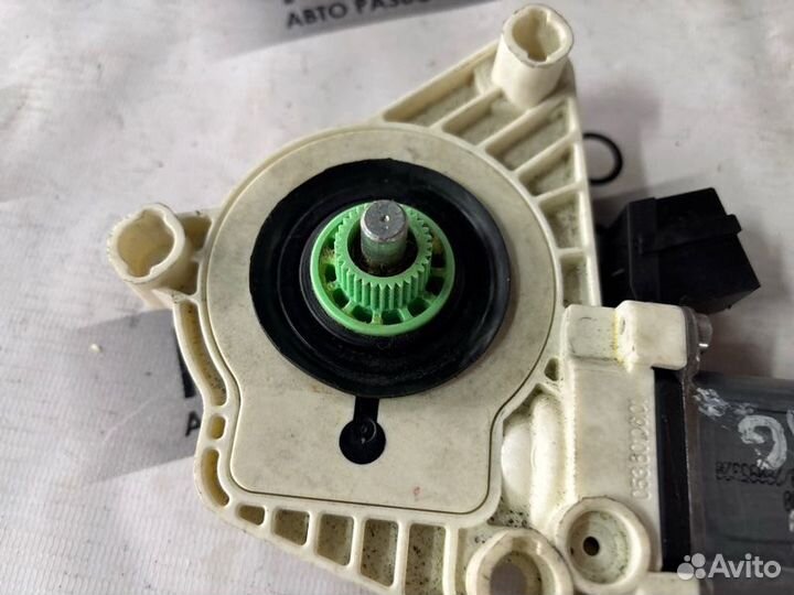 Моторчик стеклоподъемника задний левый Mercedes S