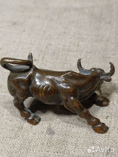 Бронза литой бык