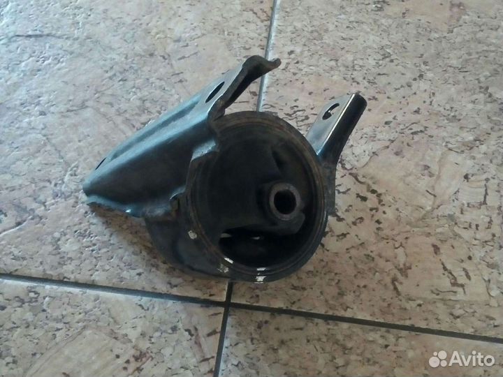 Опора двигателя Митсубиси аsx 4 вд