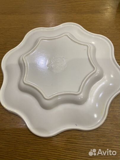 Пластиковые тарелки