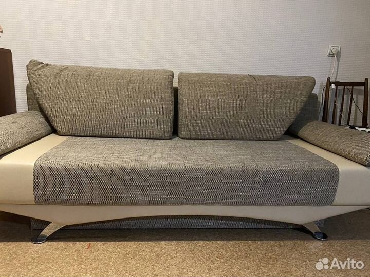 Диван раскладной, бежевый