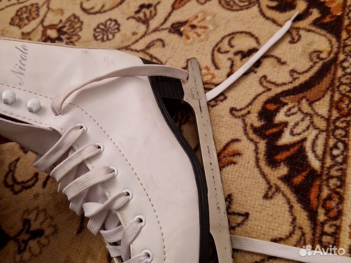 Коньки фигурные 37 размер