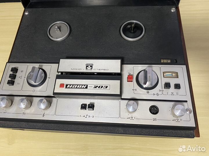 Катушечный магнитофон маяк - 203