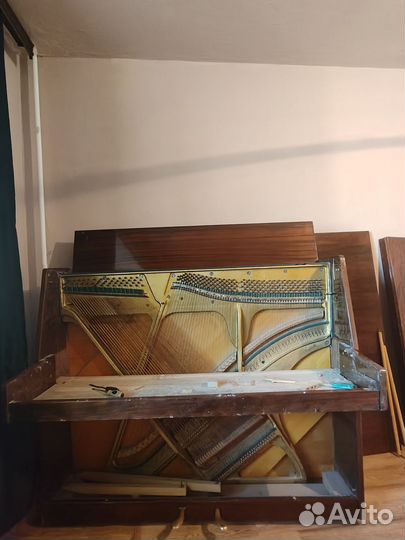 Пианино в разобранном виде