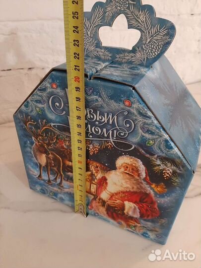 Коробка подарочная с новым годом