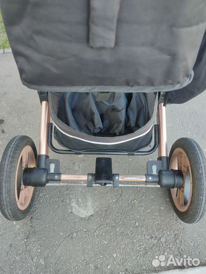 Прогулочная коляска 2 в 1