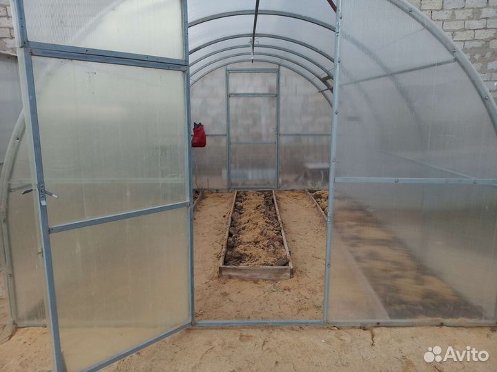 Теплица из оцинкованной трубы