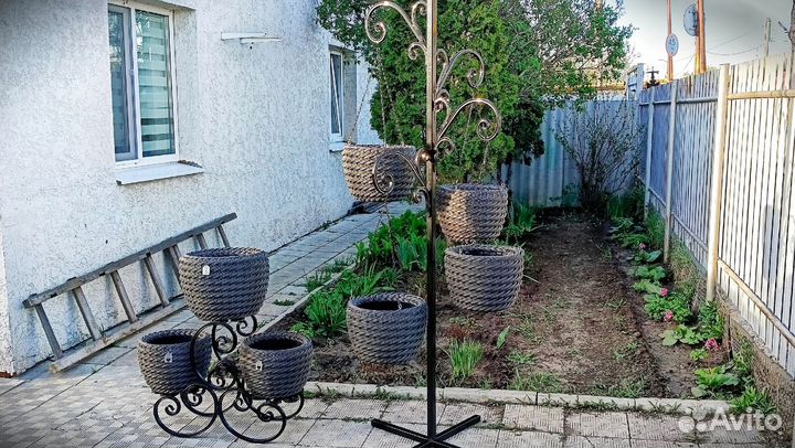 Подставка для цветов напольная