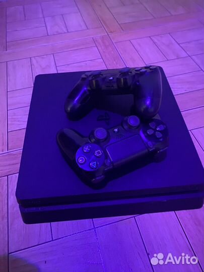Sony PS4 slim