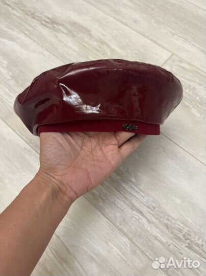 Берет новый женский