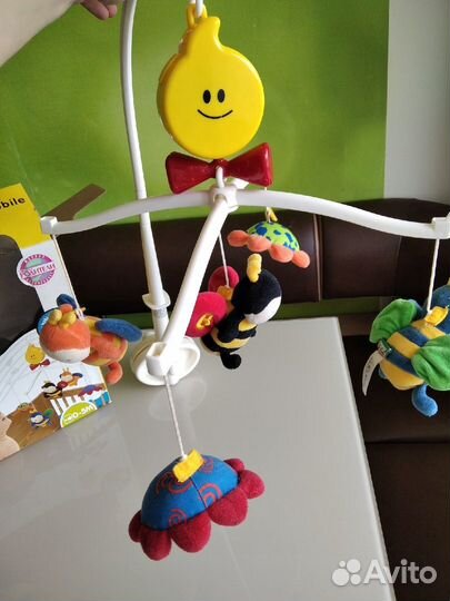 Музыкальный мобиль на кроватку