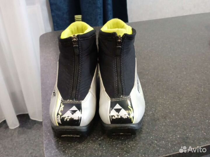 Лыжные ботинки fisher