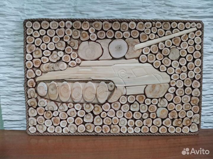 Панно с танком