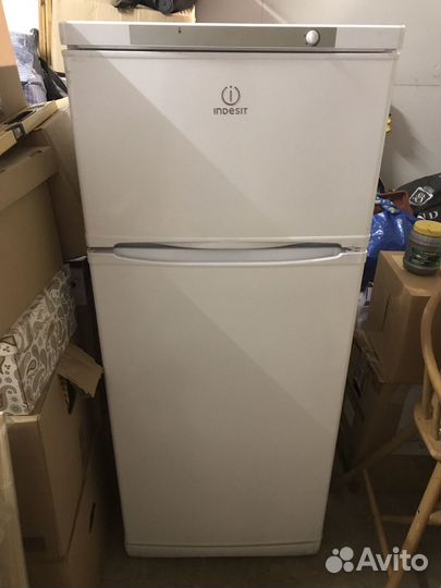 Холодильник Indesit