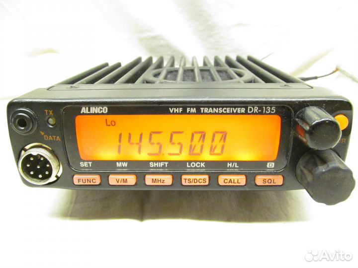 Старинная VHF радиостанция alinco DR-135