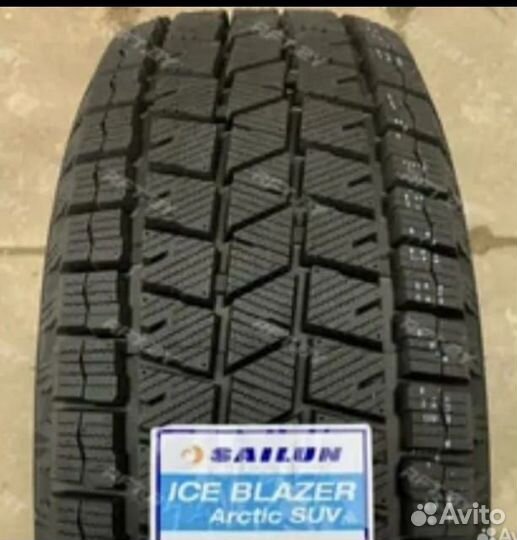 Sailun Ice Blazer Arctic SUV 255/55 R18 109H