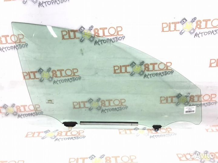 Стекло двери переднее правое Lexus GS430 (UZS190)