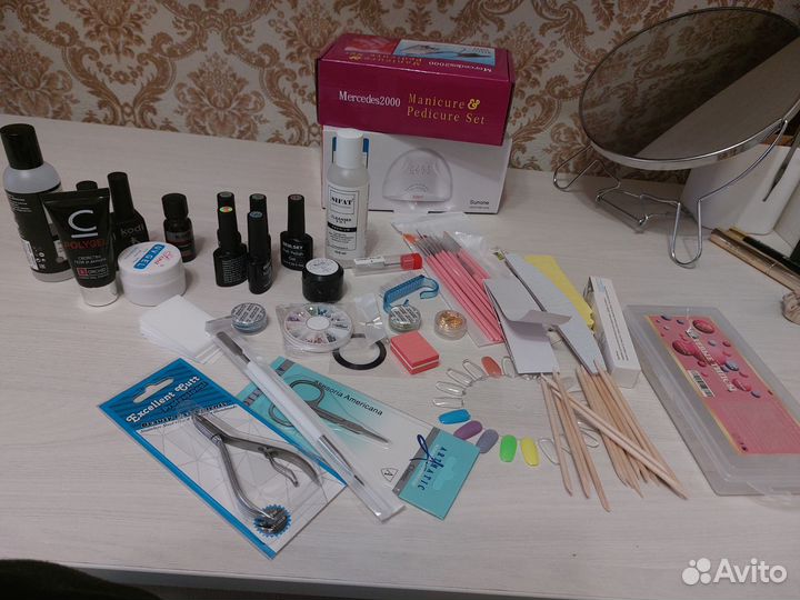 Для наращивания ногтей