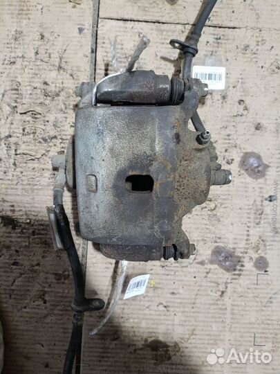 Суппорт передний Honda Stepwgn RK1