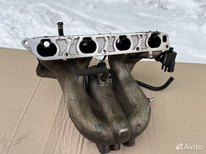 Коллектор впускной Опель Антара