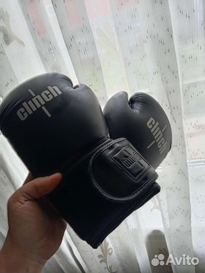 Боксерские перчатки