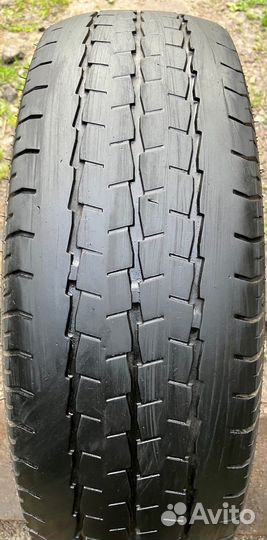 Ovation V-02 215/70 R15C