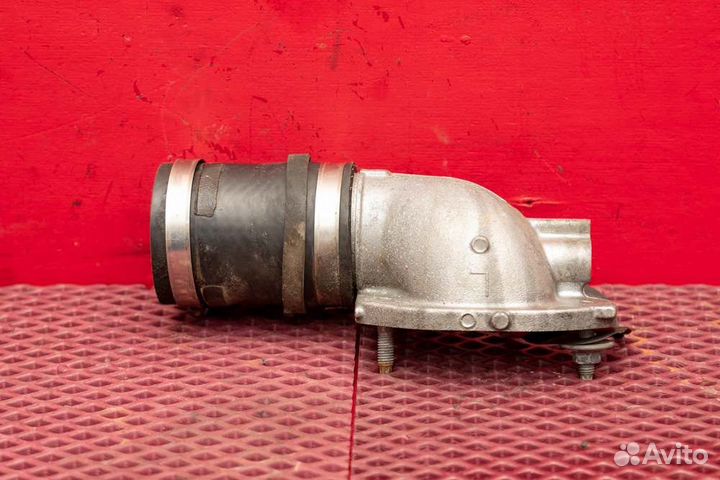 Патрубок интеркулера левый Toyota Land Cruiser 200