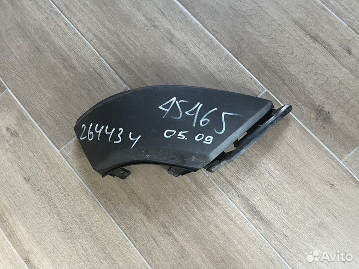 Наклпдка переднего бампера правая Mercedes GL x166