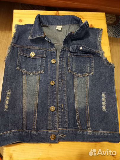 Жилетка для мальчика джинсовый