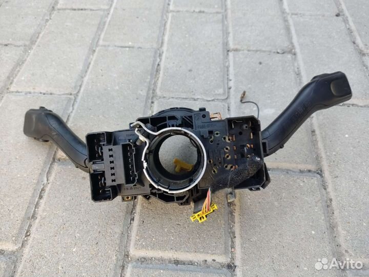 Подрулевой переключатель в сборе Шкода Фабия 1