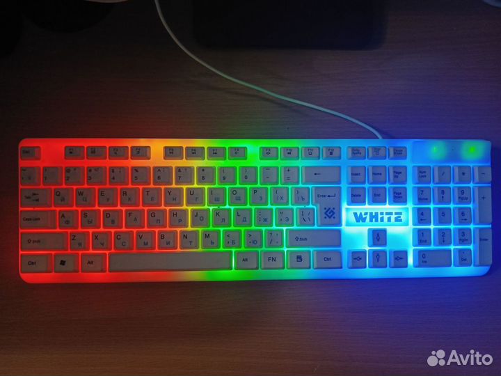 Новая игровая клавиатура с подсветкой
