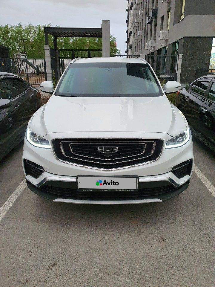 Geely Atlas Pro: фото владельца