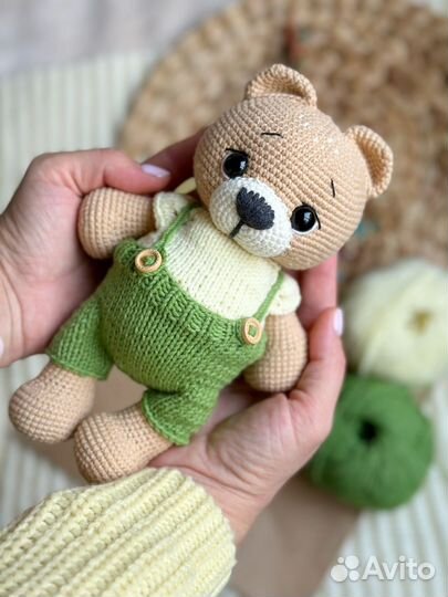Мишка вязаный