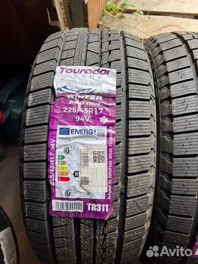 Tourador Winter Pro TSU2 225/45 R17