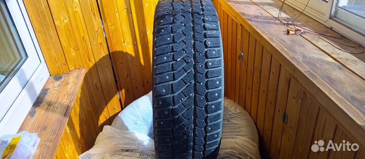 Viatti Brina Nordico V-522 215/55 R17 94T