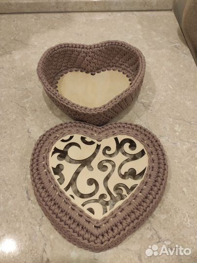 Шкатулка из полиэфирного шнура в виде сердца