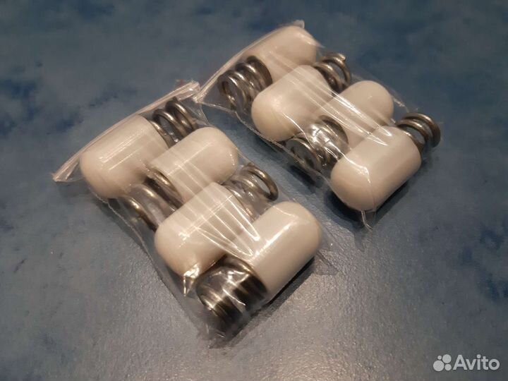 Втулки (усиленные) ограничителя двери Опель