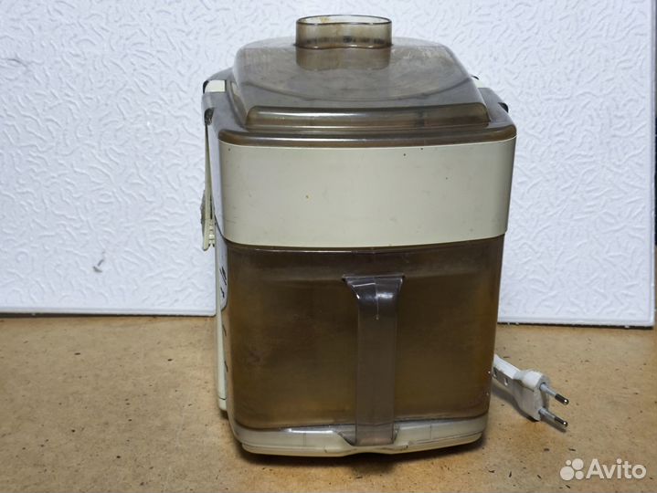 Соковыжималка Moulinex Junior