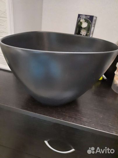 Керамический цветочный горшок.Б/у. Состояние отлич