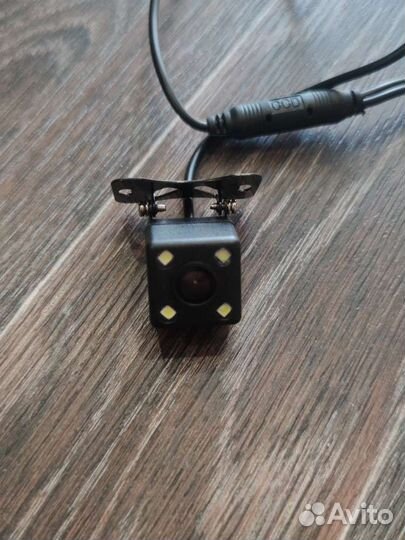 Камера заднего вида универсальная