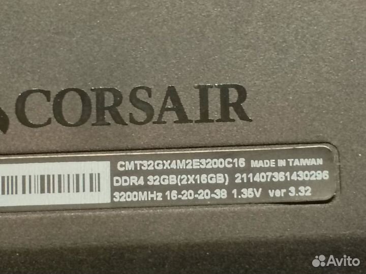 Оперативная память Corsair CMT32GX4M2E3200C16 DDR4