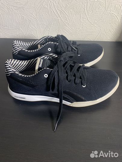 Продаются кроссовки