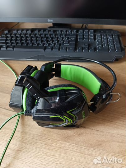 Игровые наушники с подсветкой и с микрофоном