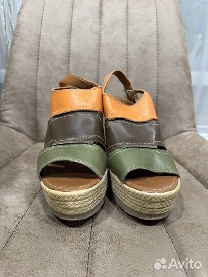 Босоножки на платформе 39 размер