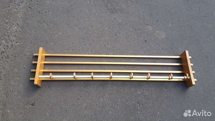 Вешалка настенная