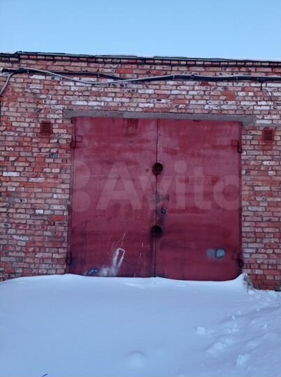 Гараж, > 30 м²