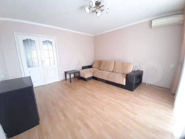 2-к. квартира, 60 м², 4/10 эт.