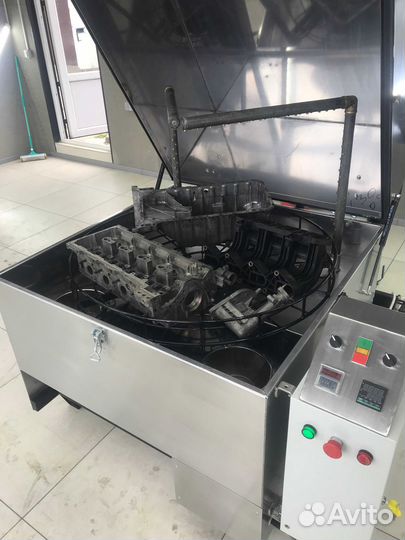 Струйная Мойка Деталей Двигателя