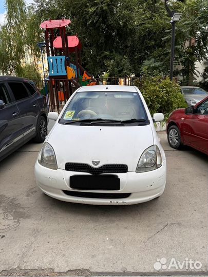 Toyota Vitz, 2001